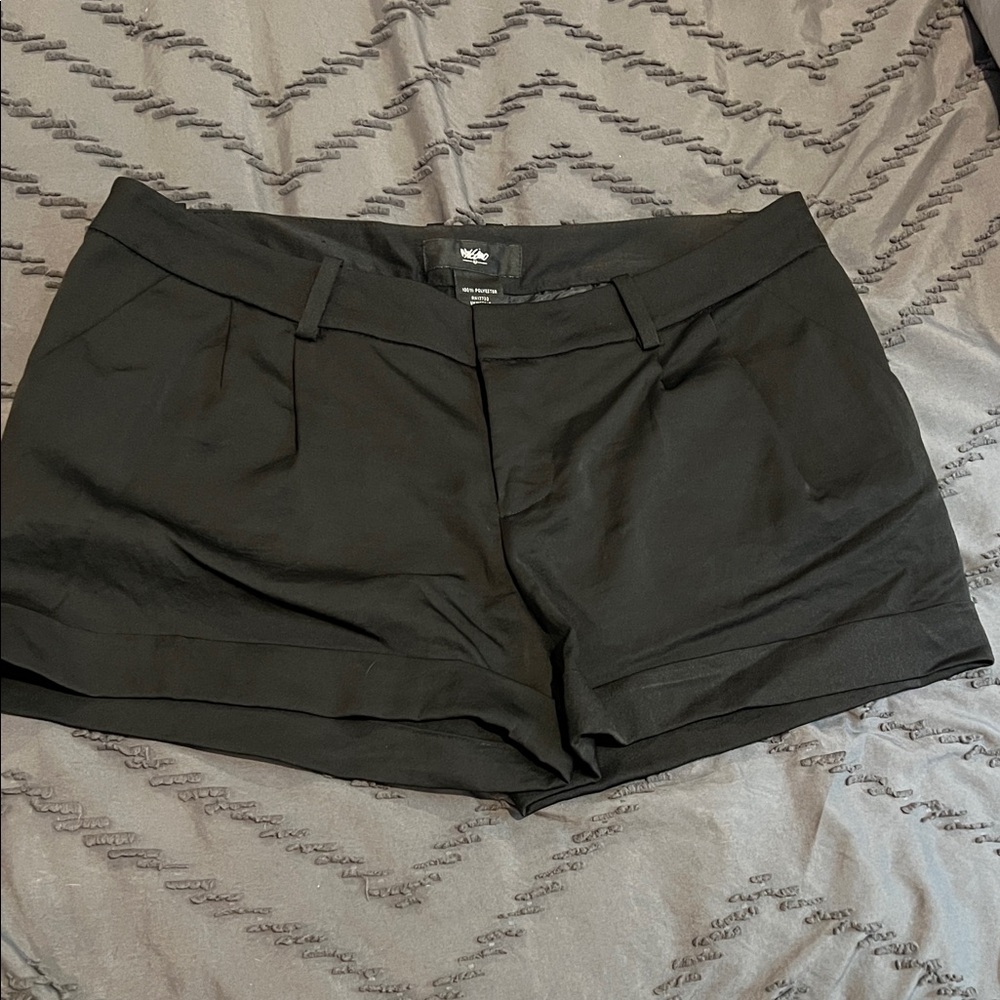 Mossimo Supply Co. Black Women's Tailored Cuffed Shorts
